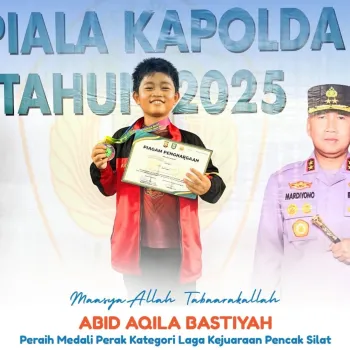 Abid Aqila Bastiyah - Meraih Medali Perak Kategori