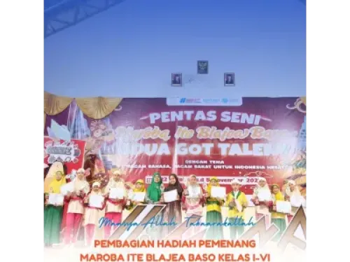 Pembagian Hadiah Juara Maroba Ite Blajea Baso